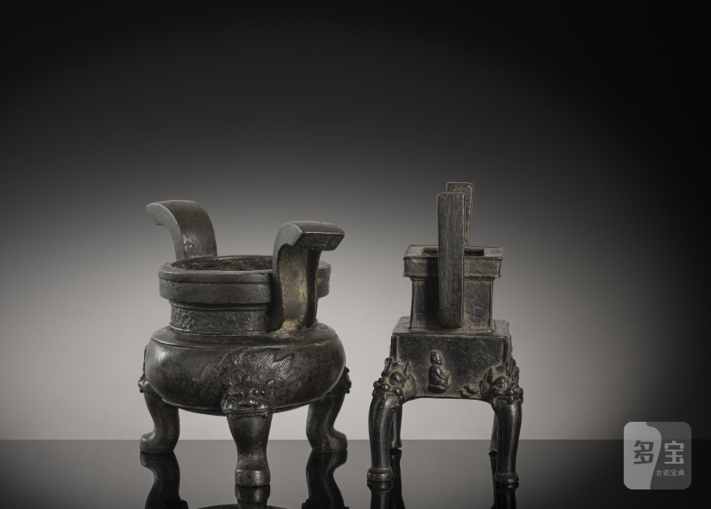 Two bronze incense burners, one on three legs, the second in the shape of a 'fang ding' - 图3